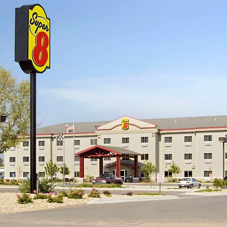 Super 8 By Wyndham Topeka At Forbes Landing Exterior photo