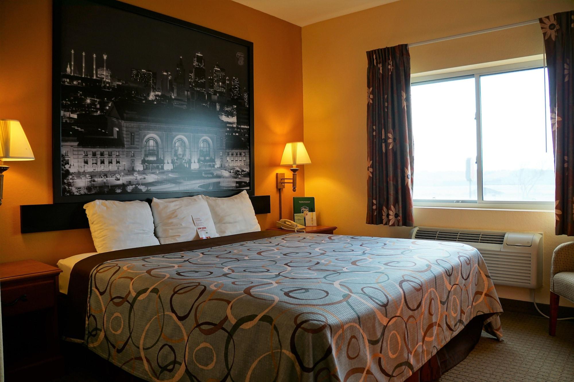 Super 8 By Wyndham Topeka At Forbes Landing Exterior photo